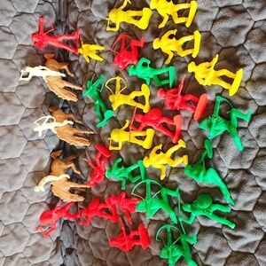 Lot Vintage Plastic Cowboys & Indians